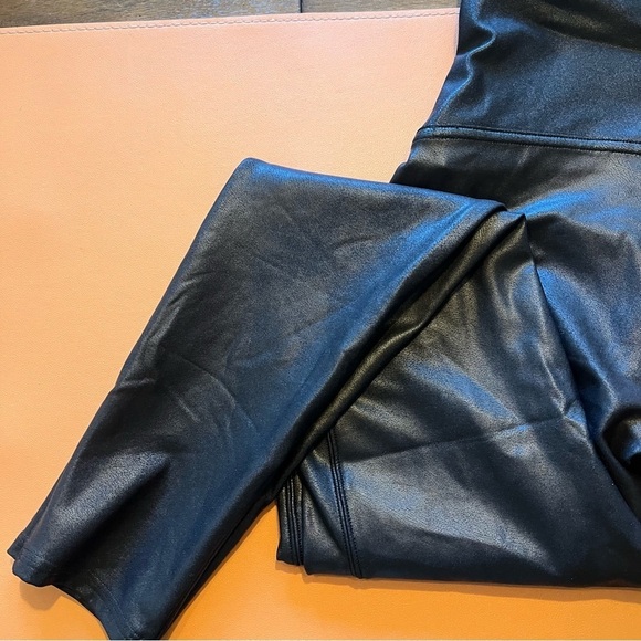 SPANX black faux leather leggings black size large - Picture 6 of 7